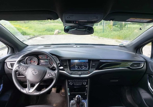 Opel Astra cena 46900 przebieg: 151938, rok produkcji 2017 z Olkusz małe 11